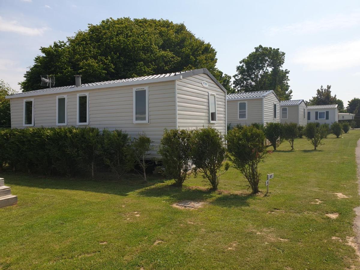 Le Clos Tranquille Hotel Gonneville-en-Auge Exterior photo