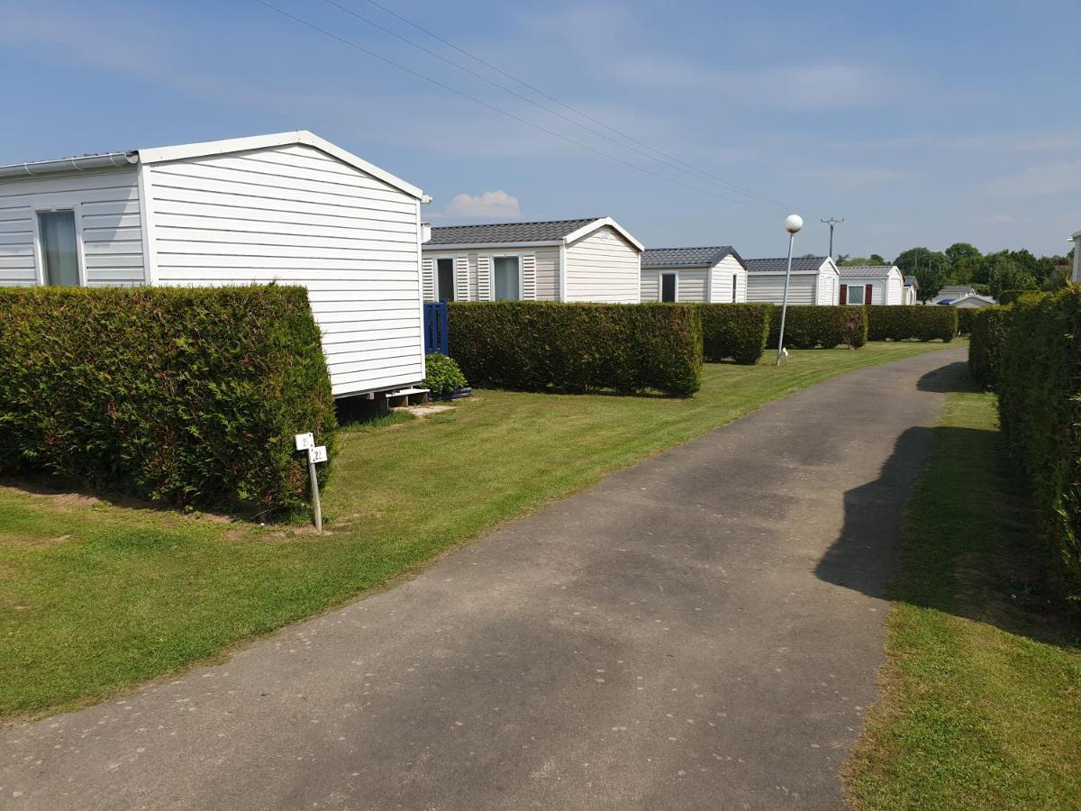 Le Clos Tranquille Hotel Gonneville-en-Auge Exterior photo