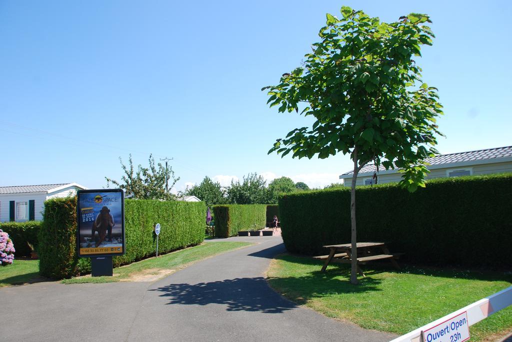Le Clos Tranquille Hotel Gonneville-en-Auge Exterior photo